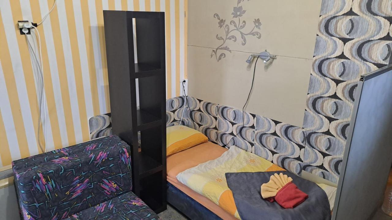 Sárkány Lak Diosd Esterno foto