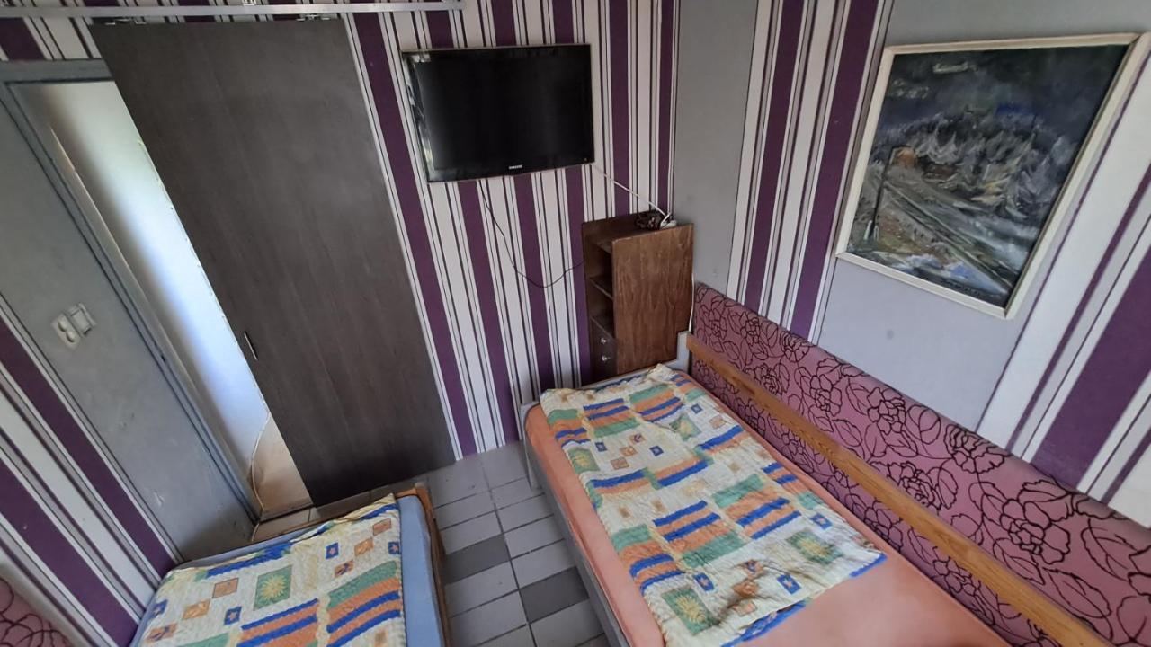 Sárkány Lak Diosd Esterno foto