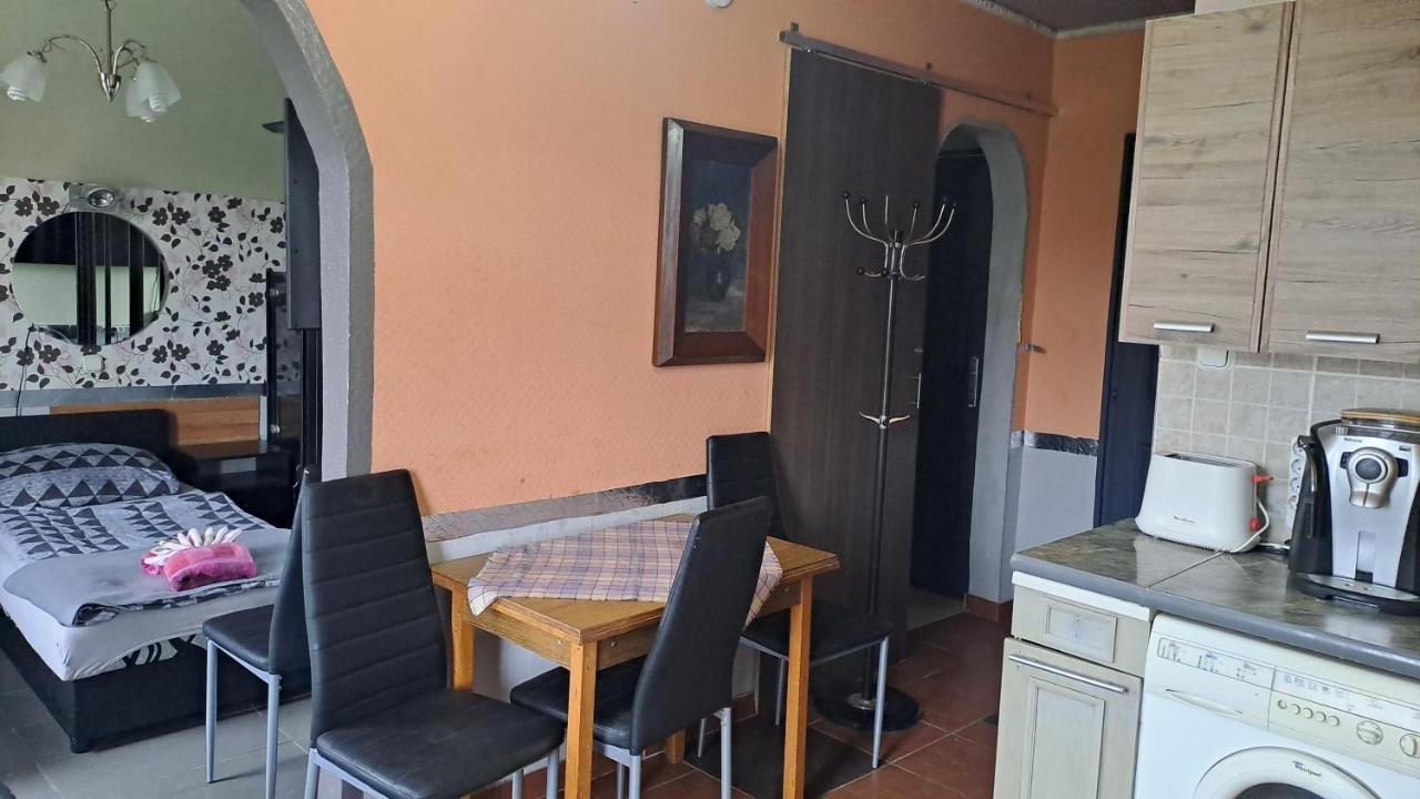 Sárkány Lak Diosd Esterno foto